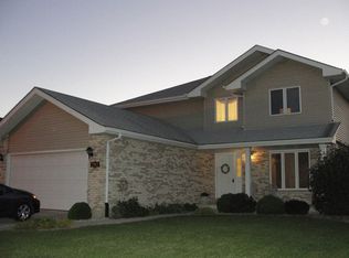 290 Georgetown Ave, Romeoville, IL 60446