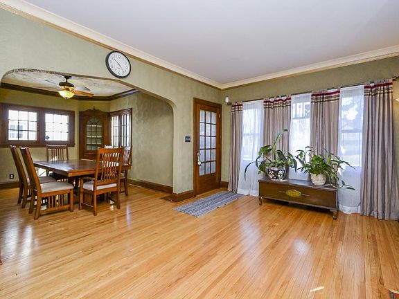 3rd image of 3547 James Ave N