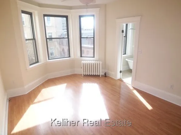 (undisclosed Address), Boston, MA 02115