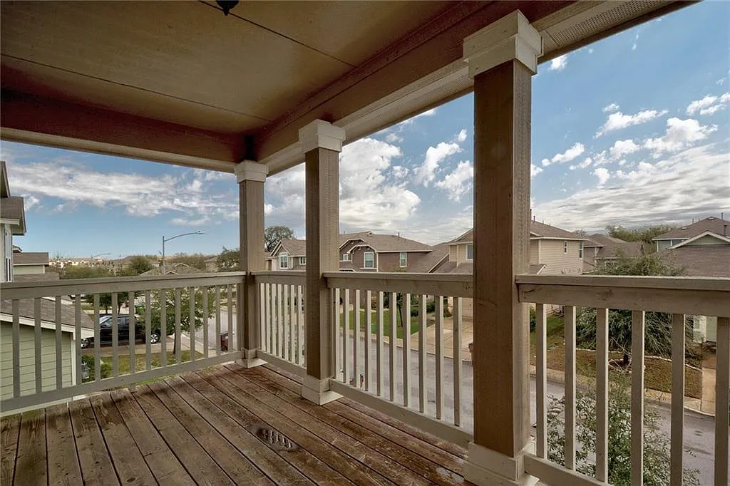 4 bed, 2.5 bath, 2184 sqft, $2,375 — Photo 4