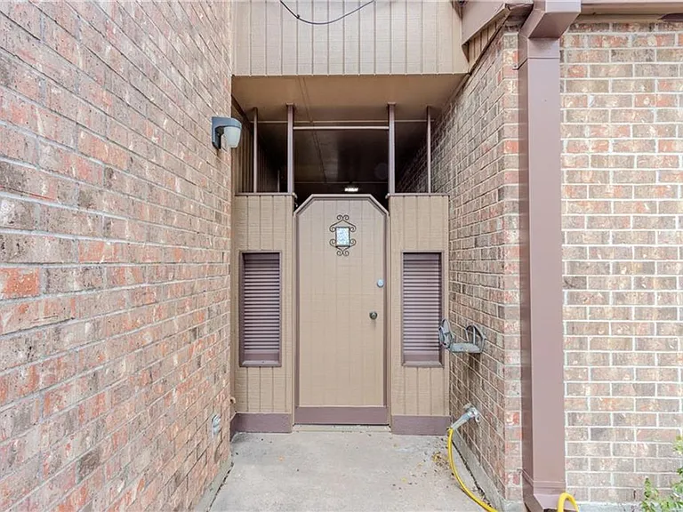 4902 Saratoga Blvd #1 — Photo 26