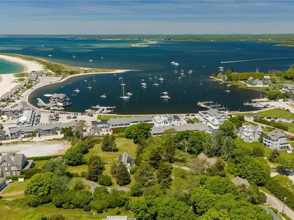 8 Chapel Pl, Westerly, RI 02891