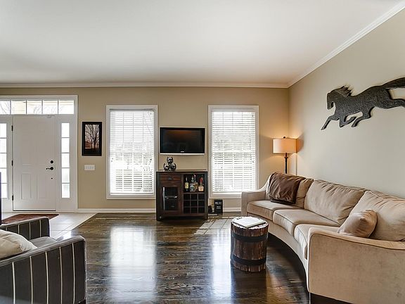 3rd image of 7975 Luckstone Dr