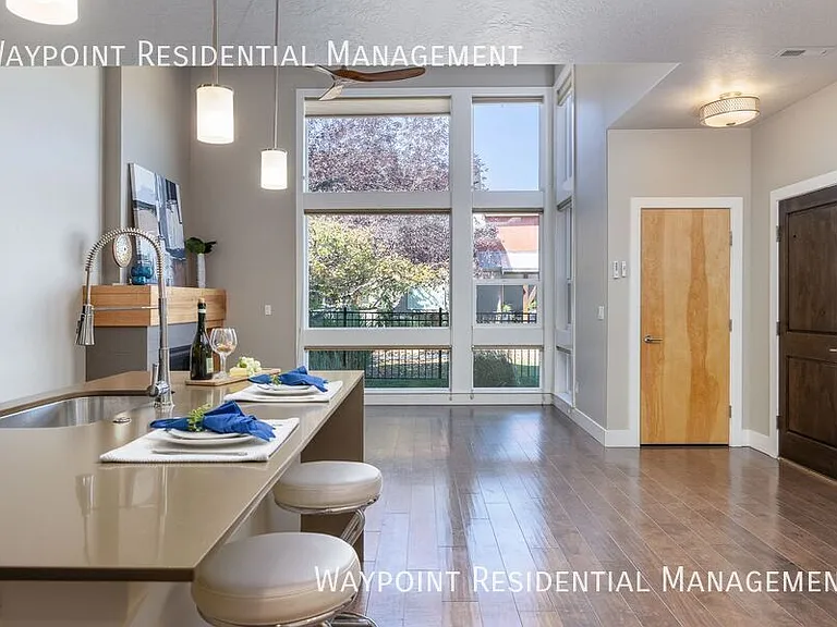 1415 E Lone Creek Dr — Photo 20