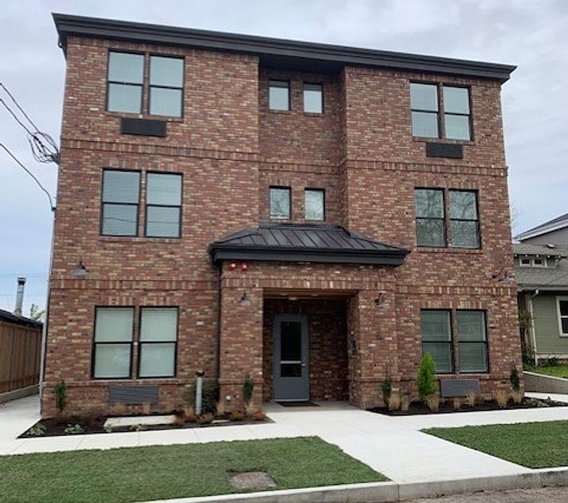 1st image of 7122 N Greenwich Ave #7