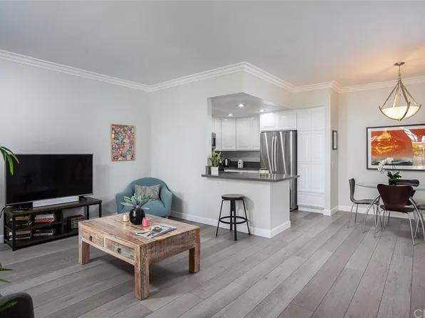 39 Alicante Aisle, Irvine, CA 92614