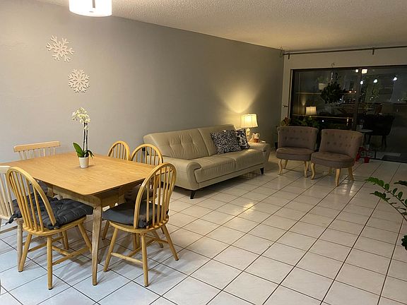 4th image of 10288 NW 9th Street Cir APT 405