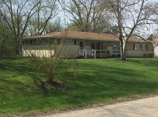 9302 Baldwin Dr, Machesney Park, IL 61115
