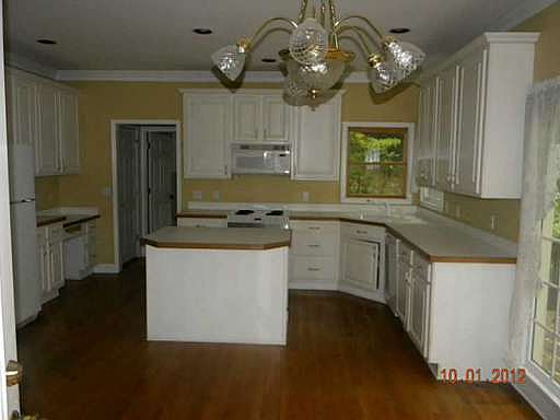 1st image of 6093 Braidwood Bnd NW