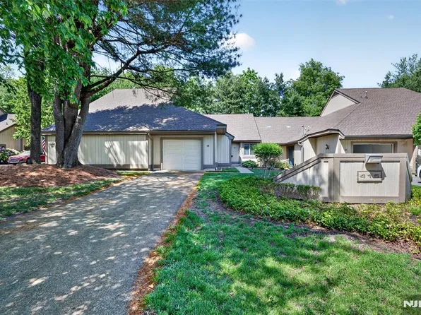 416 Bromley Place #416C, Wyckoff, NJ 07481