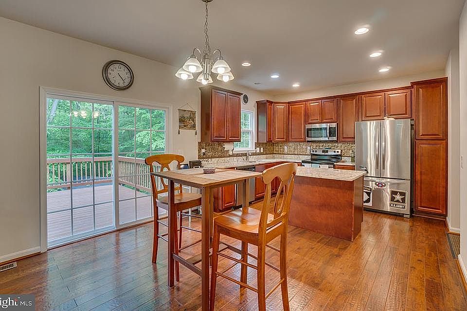2nd image of 31 Walker Way