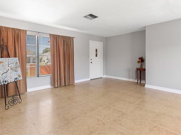 5th image of 1140 Mandarin Dr