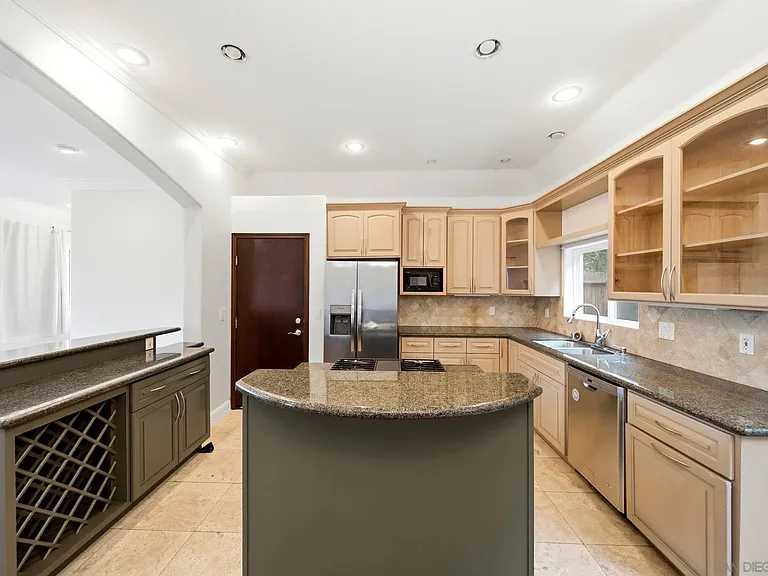 5455 La Jolla Mesa Dr — Photo 6