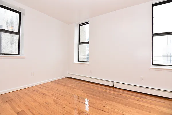 Rented by Bohemia Realty Group | media 18