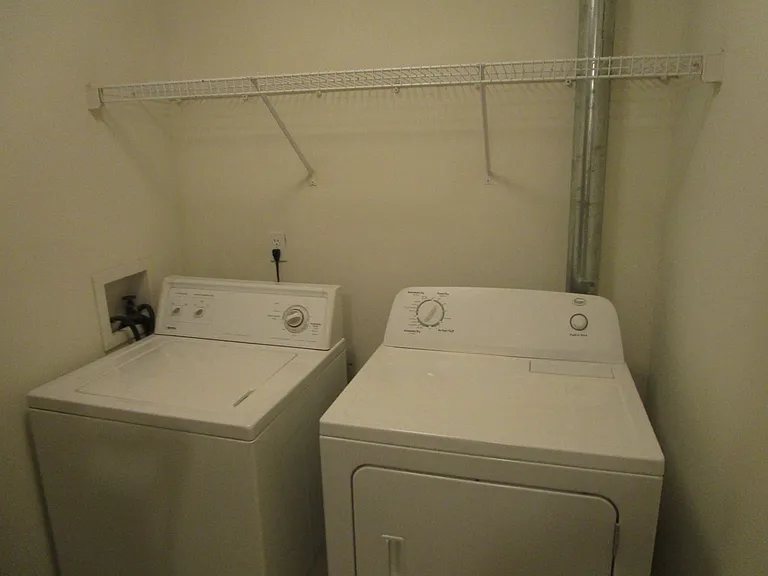 5000-5002 Carrie Ridge Dr. — Photo 5