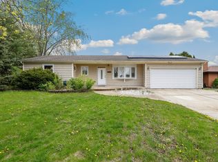 1018 Stonegate Rd, New Lenox, IL 60451