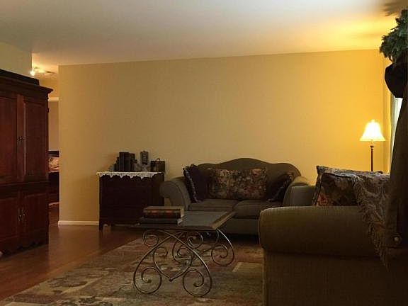 5th image of 1063B Fife Ct #100B