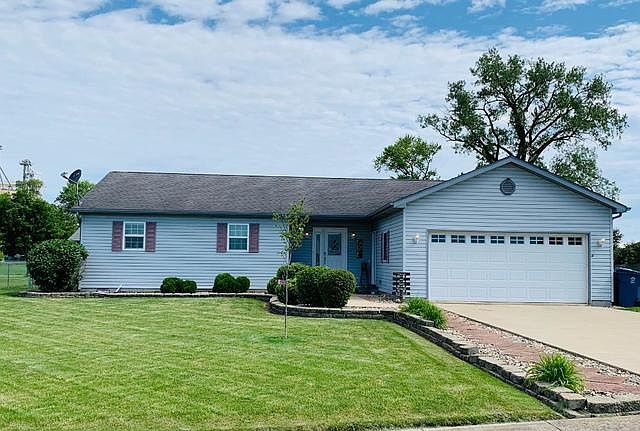 1st image of 106 Horseshoe Dr