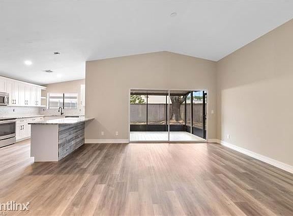 5th image of 5571 Longleaf Dr