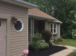 6537 Cole Rd, Orchard Park, NY 14127