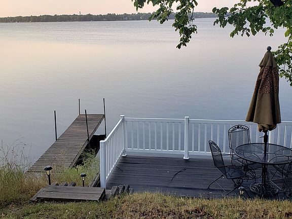 4th image of 1038 W Lake Dr