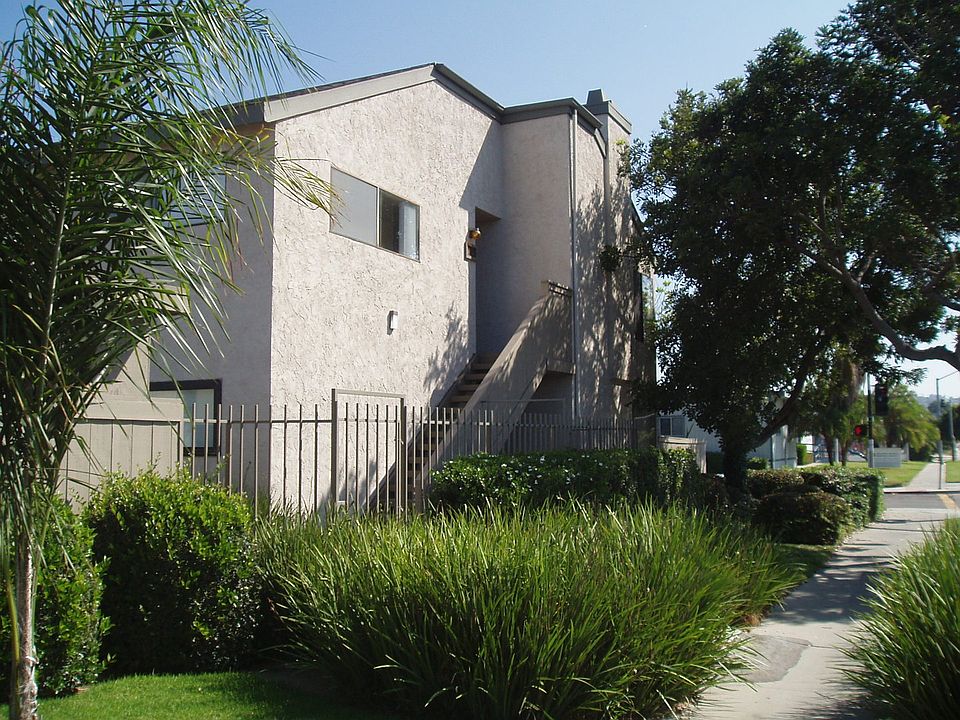 1st image of 2382 Grand Ave