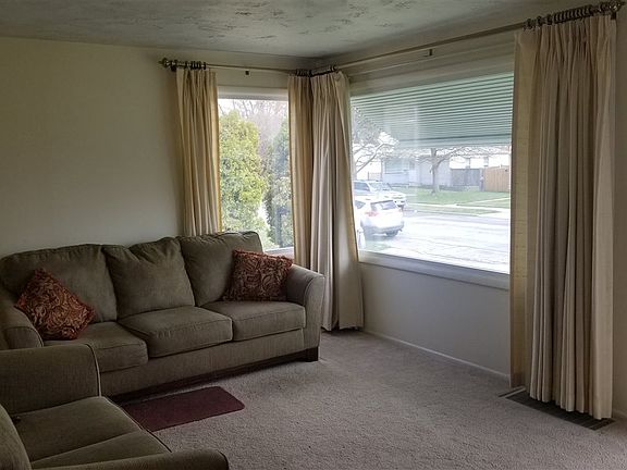 4th image of 6025 N Braeburn Dr