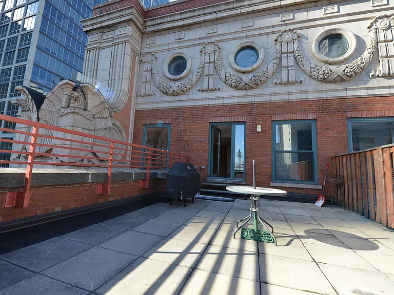 208 W Washington St #2304 — Photo 9