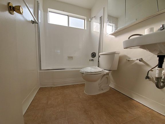 2nd image of 2000 Alberta Ave APT 19