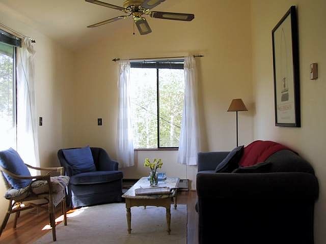 2nd image of 4855 John R St W