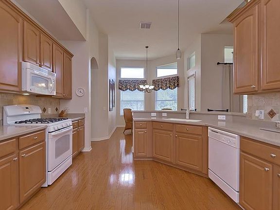 5th image of 11929 Mandevilla Ct