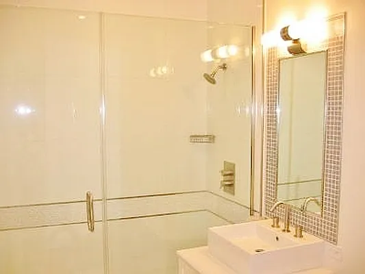 Rented by Moises Farhart, LREB | media 8