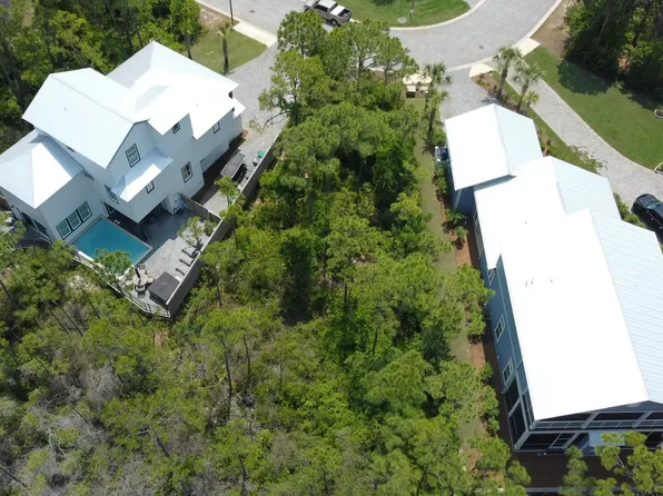 38 Lakeland Dr, Miramar Beach, FL 32550