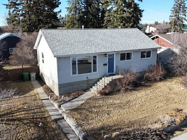 4512 5th Ave, Edson, AB T7E 1B9