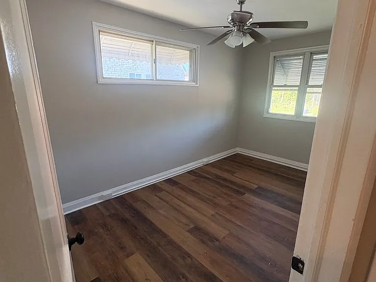 5313 Todd Ave — Photo 4