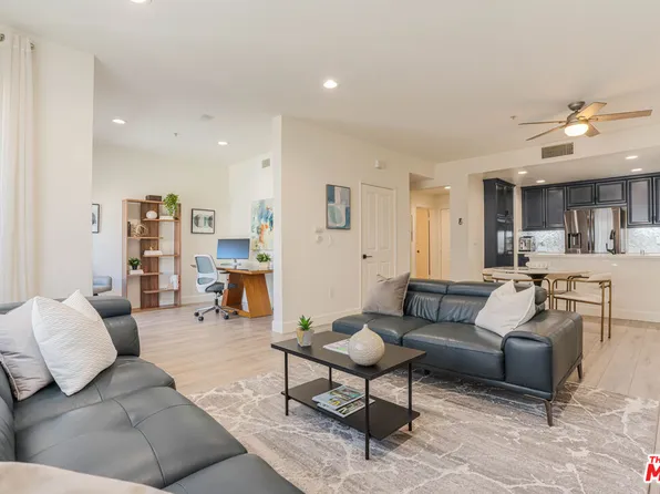 6020 Seabluff Dr Unit 409, Playa Vista, CA 90094