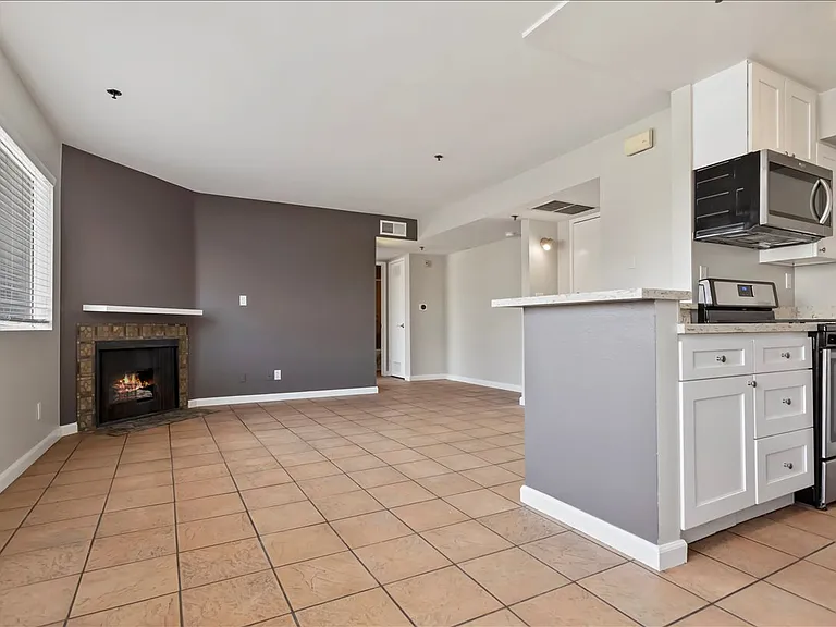 1537 S Shenandoah St #202 — Photo 6
