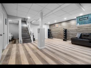 1861 S Main St #1, Akron, OH 44301