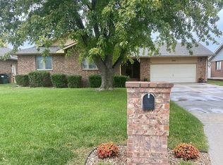 806 Idlewild Dr, Hutchinson, KS 67502