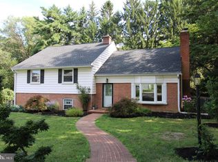 1133 Colonial Rd, Lancaster, PA 17603