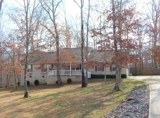2105 Sunset Ridge Dr, Crossville, TN 38571
