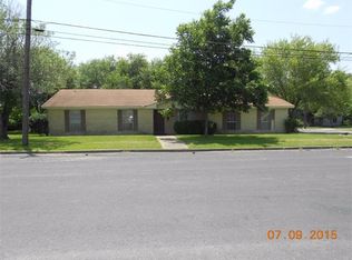 201 Upton Ave, Schulenburg, TX 78956