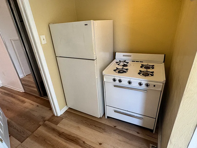 1501 Colwell St #3 — Photo 4