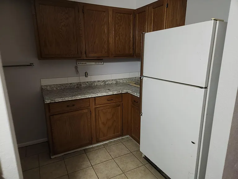 1821 N Kansas Ave — Photo 5