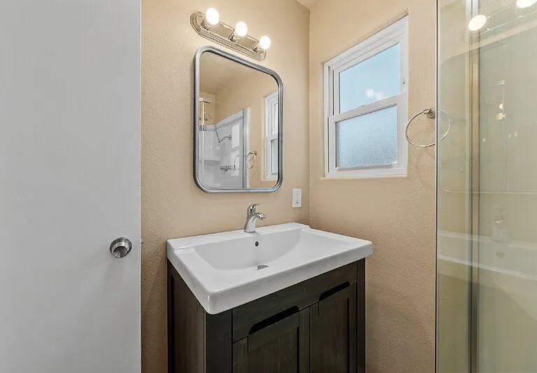 656 Corvina St — Photo 14