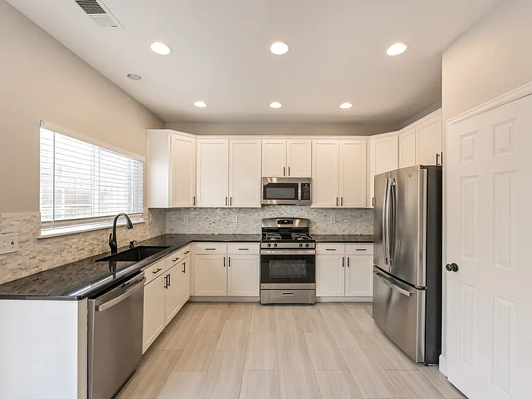 5065 Pelican St — Photo 8