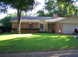 1909 Ridgebrook Dr, Arlington, TX 76015