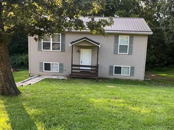 221 Baker St, Villa Ridge, MO 63089