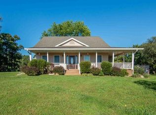 14860 Thackeray Rd, Mc Leansboro, IL 62859