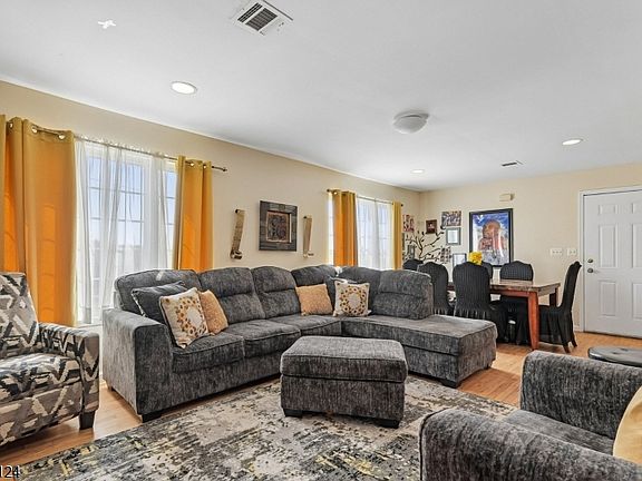 3rd image of 1411 Mopsick Ave
